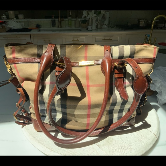 COPY - Burberry large bag, weekender/diaper bag 1…